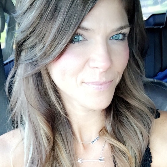 Meet your Posher, Kari - Picture 1 of 1